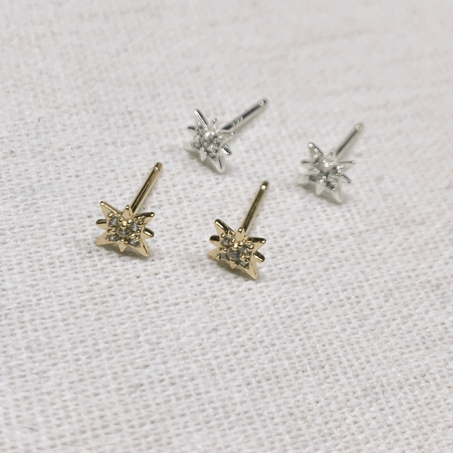 Stud Earrings .01 SILVER